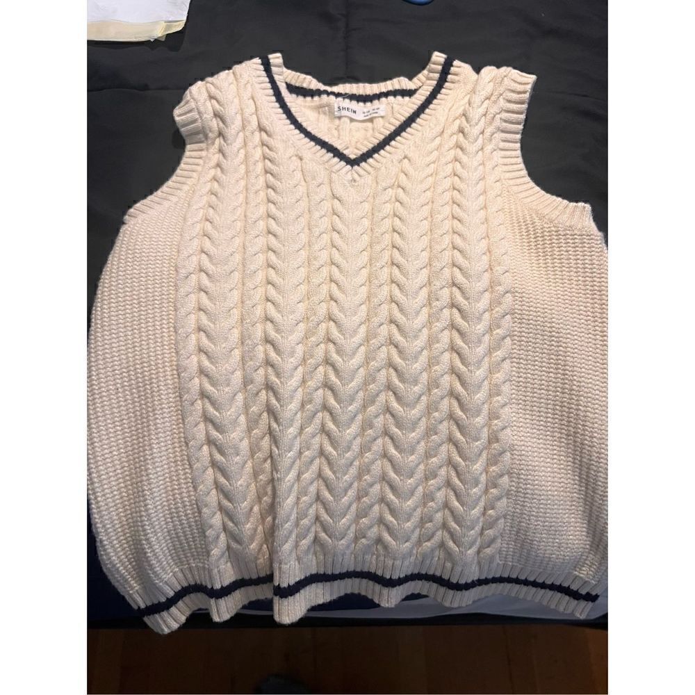 Shein sweater vest size 10 youth